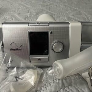 Nice and clean bipap machine.